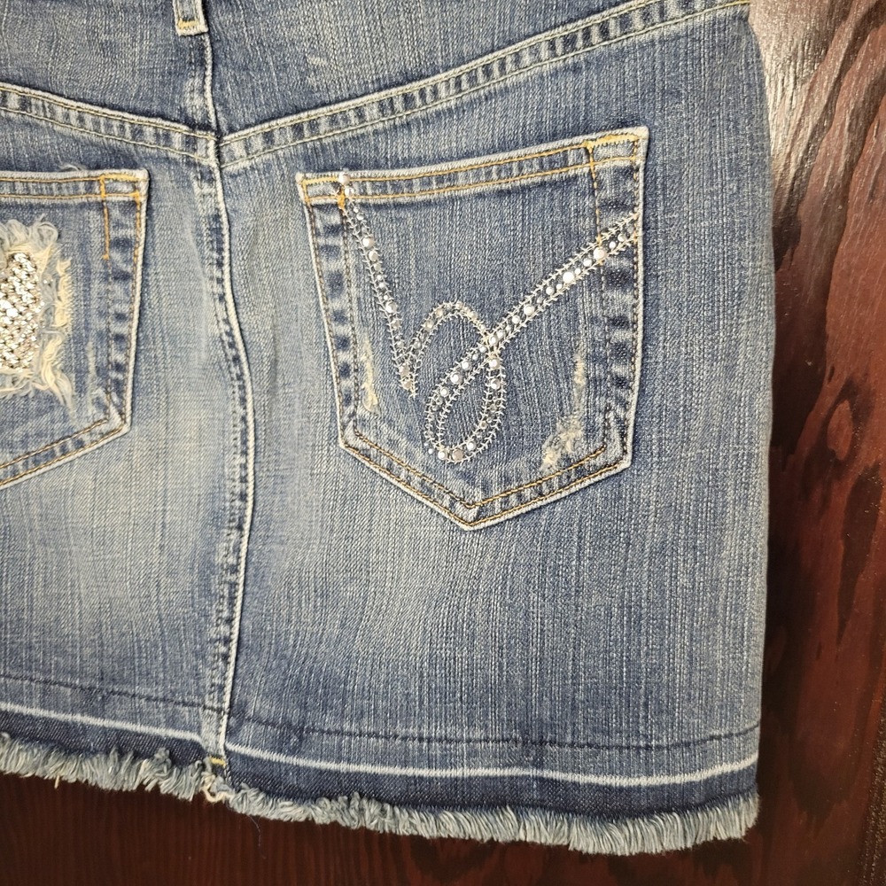 Bebe Denim Mini Skirt Raw Edge Rhinestone Accents Size 29 Y2K Vintage Bling EUC - Picture 9 of 12